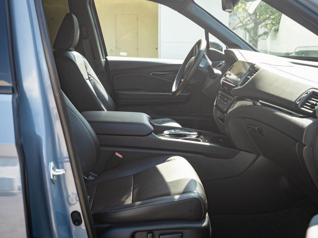 2024 Honda Ridgeline Black Edition photo 17