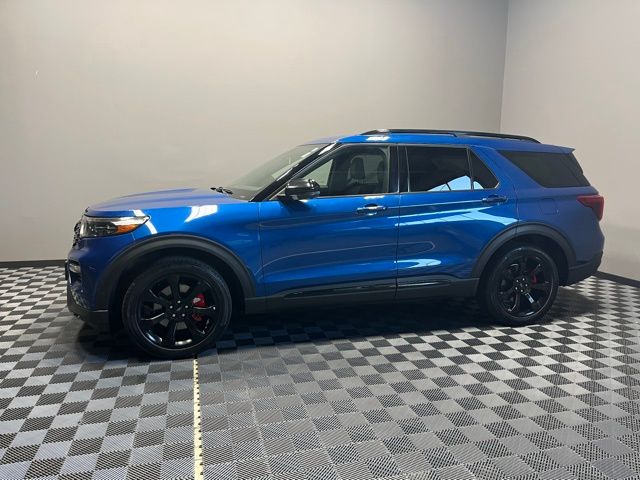 2020 Ford Explorer ST photo 2