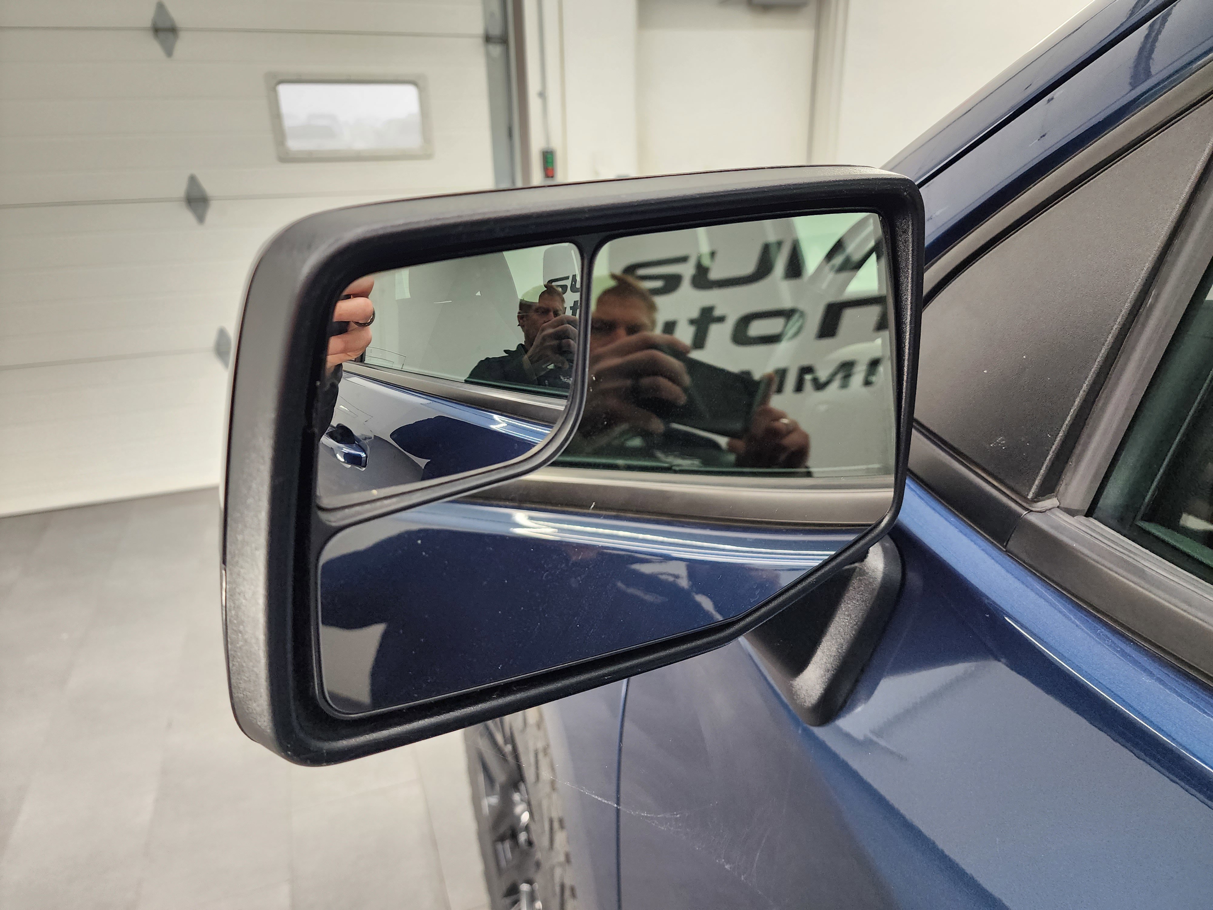 2022 Chevrolet Silverado 1500 photo 2