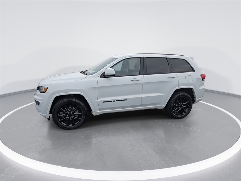 2020 Jeep Grand Cherokee Altitude photo 4