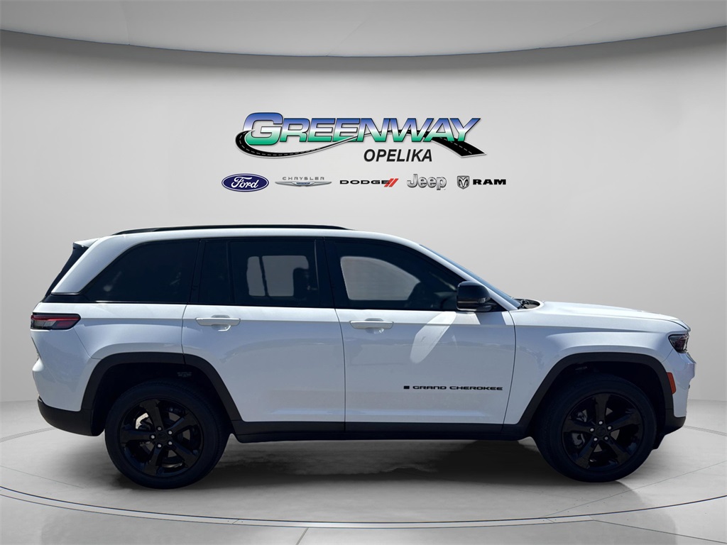 2023 Jeep Grand Cherokee Altitude photo 8