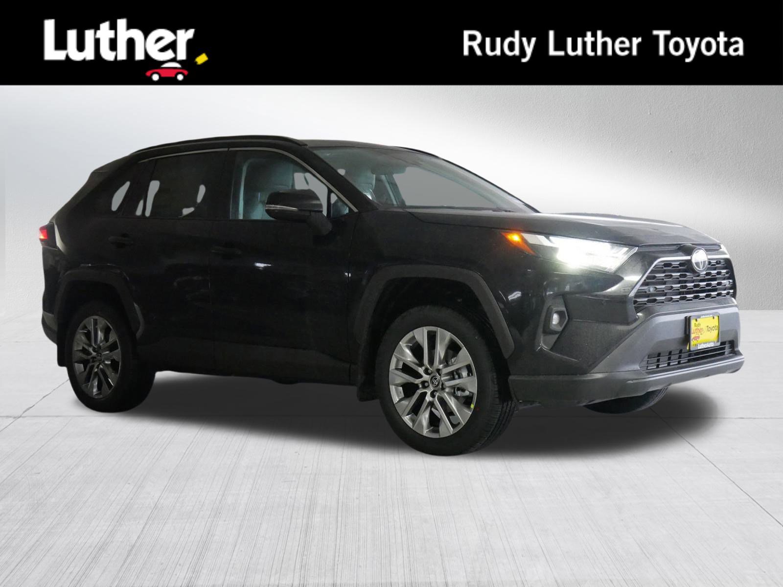 2025 Toyota RAV4 XLE Premium's photo