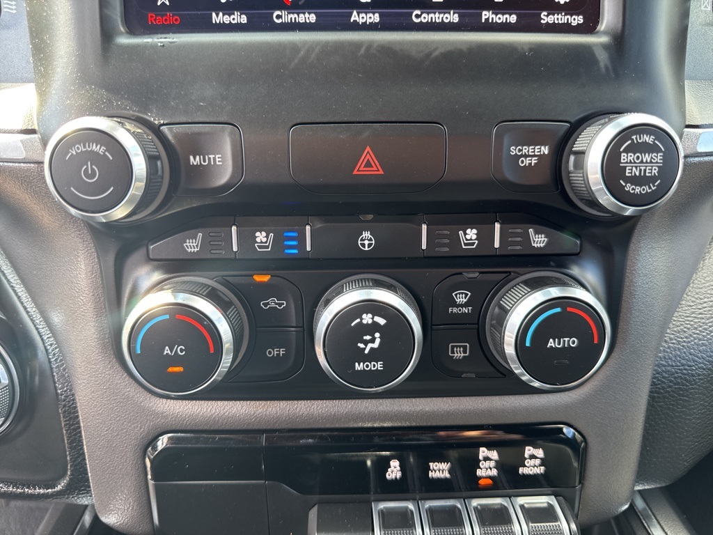 2020 Ram 1500 Laramie photo 34