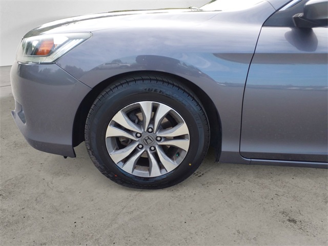 2015 Honda Accord LX photo 10