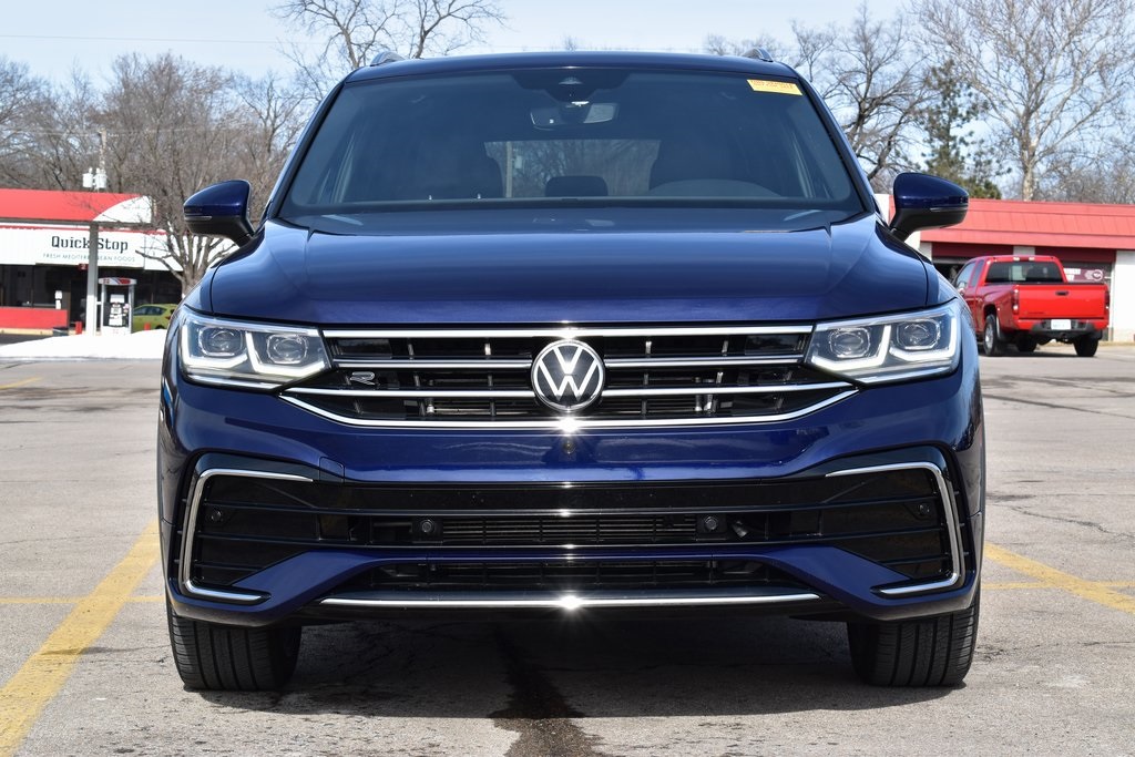 Used 2022 Volkswagen Tiguan SEL R-LINE with VIN 3VV4B7AX2NM134689 for sale in Kansas City