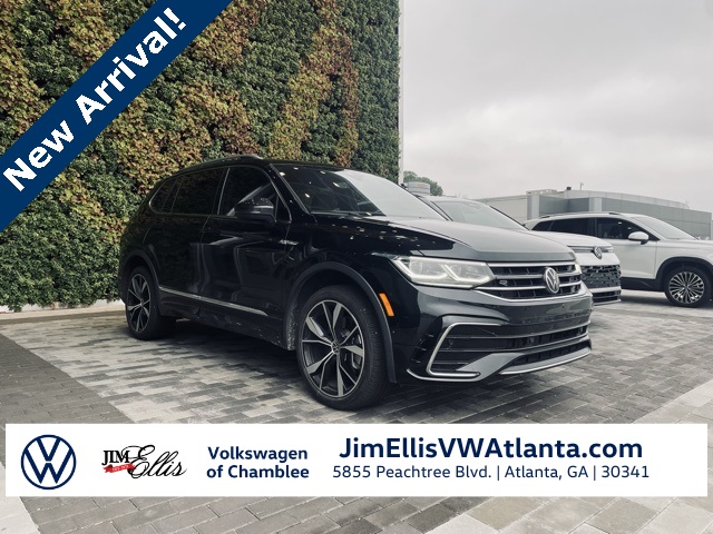 2023 Volkswagen Tiguan SEL R-LINE's photo