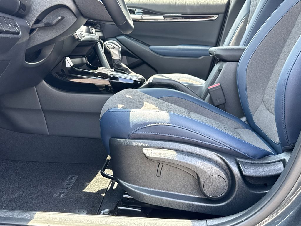 2025 Kia Seltos S photo 7