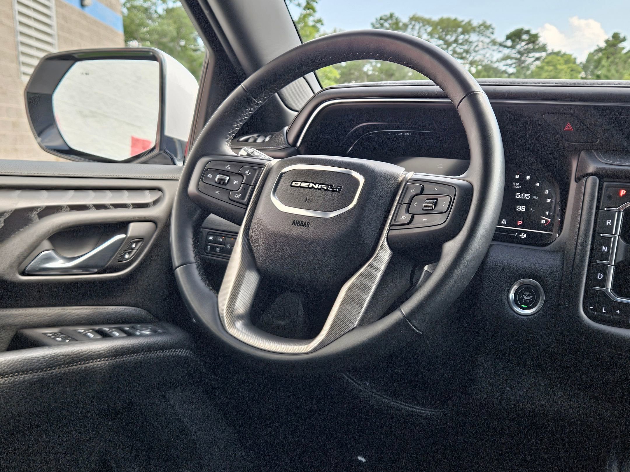 2023 Gmc Yukon Denali photo 7