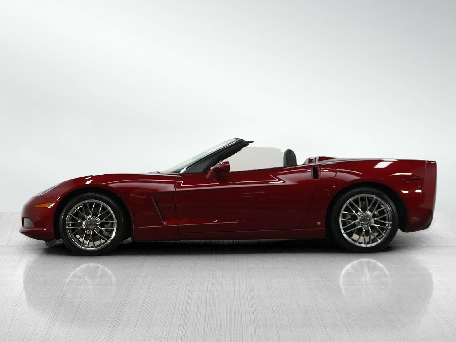 Used 2008 Chevrolet Corvette Base with VIN 1G1YY36W585125298 for sale in White Bear Lake, Minnesota