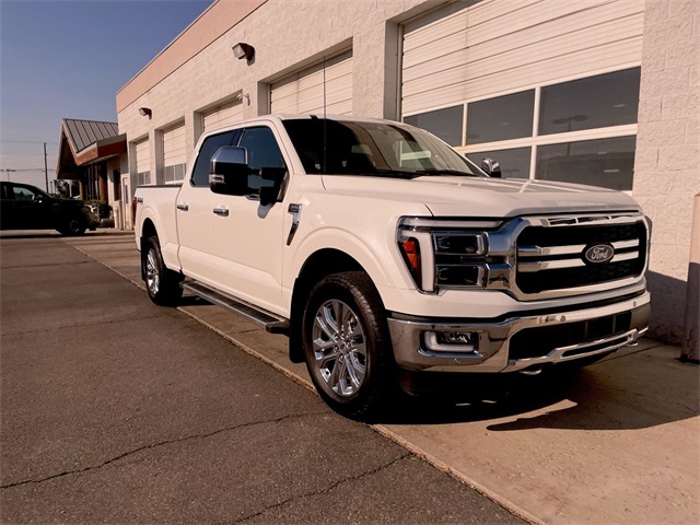 2024 Ford F-150 Lariat photo 2