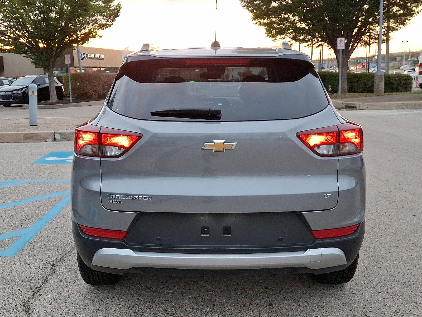 2024 Chevrolet Trailblazer LT photo 3