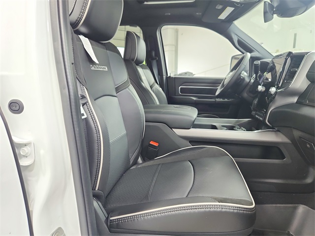 2025 Ram 3500 Laramie photo 30