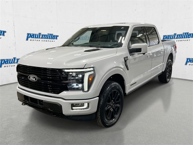 2025 Ford F-150 Platinum's photo