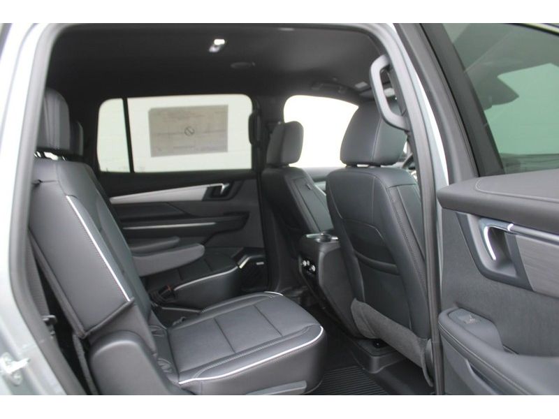 2025 Buick Enclave Preferred photo 5