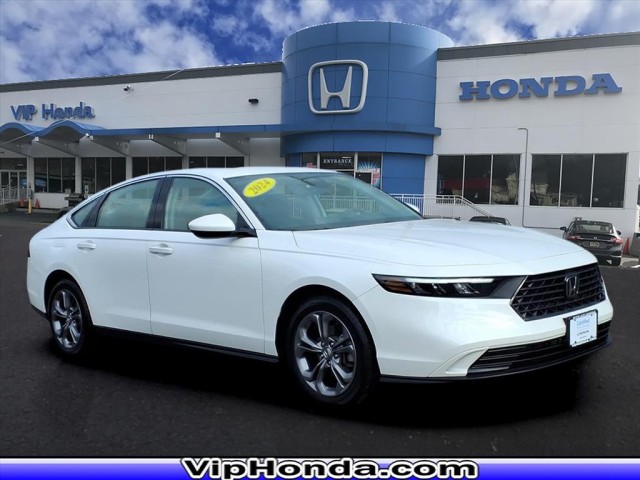 2024 Honda Accord EX's photo