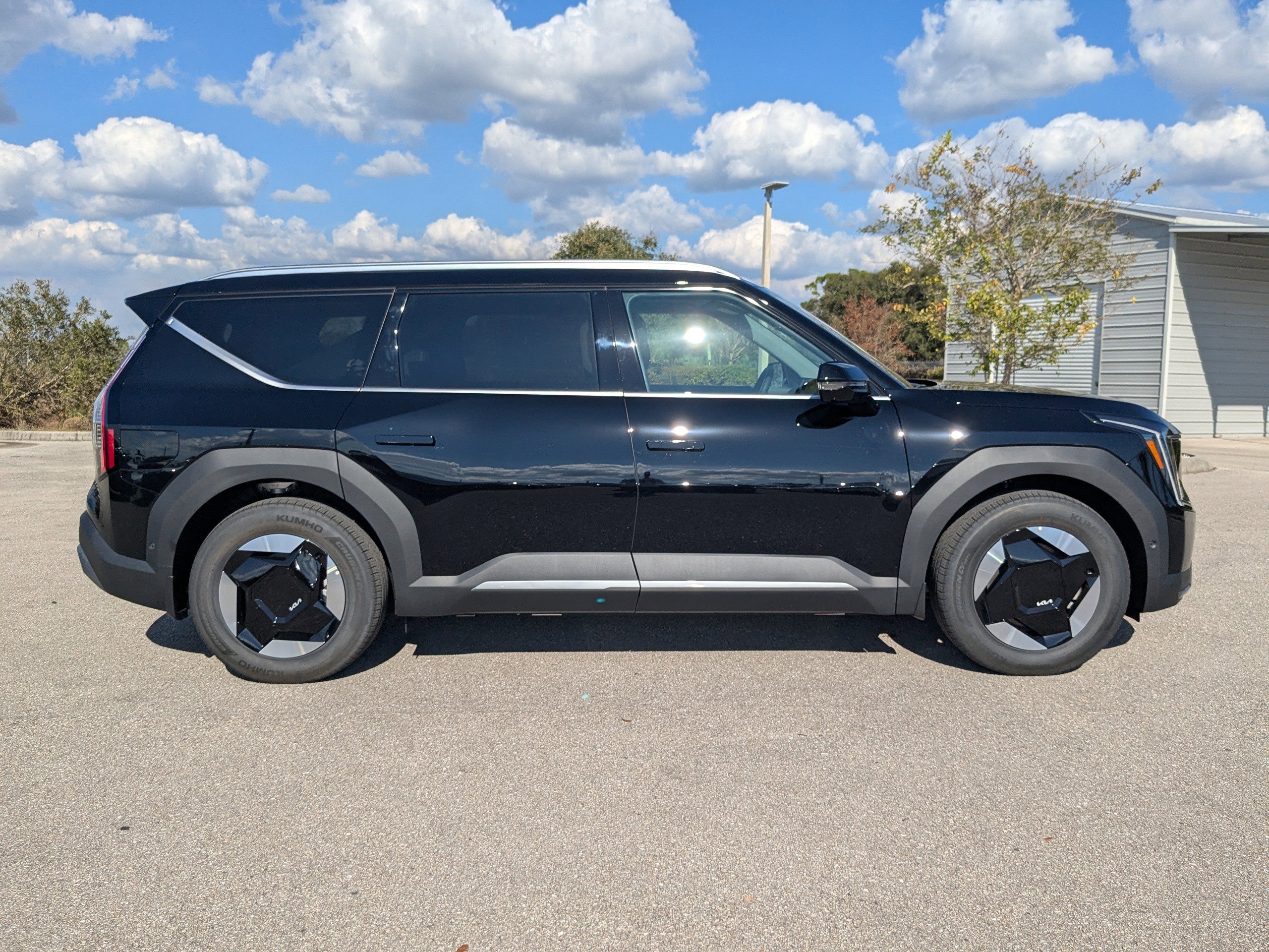 2026 Kia EV9 Wind photo 3