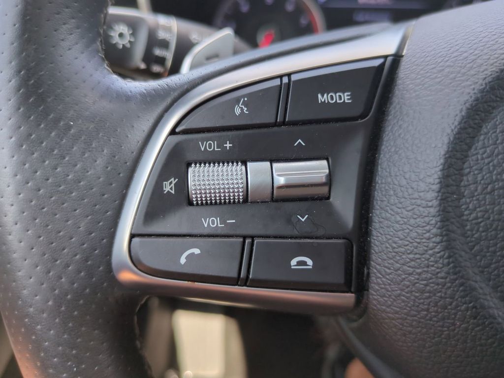2021 Genesis G70 2.0T photo 23