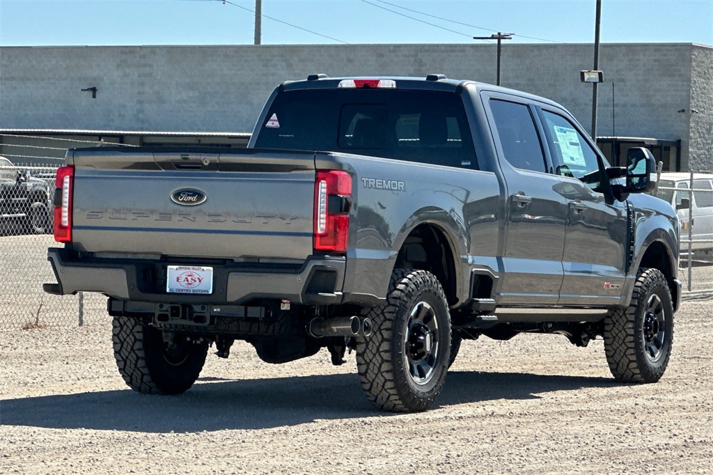 2025 Ford F-250 Lariat photo 4