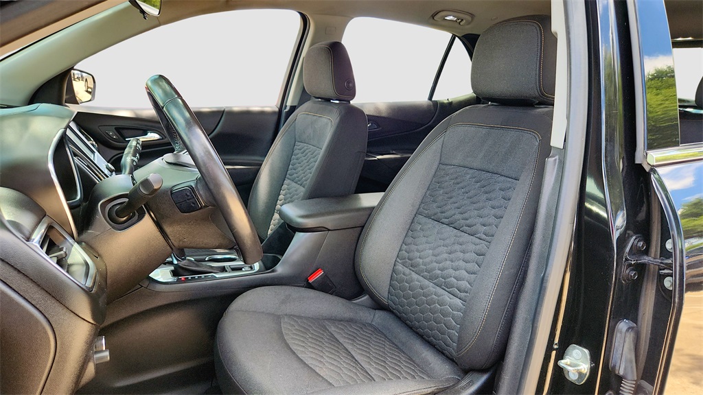 2022 Chevrolet Equinox LT photo 21