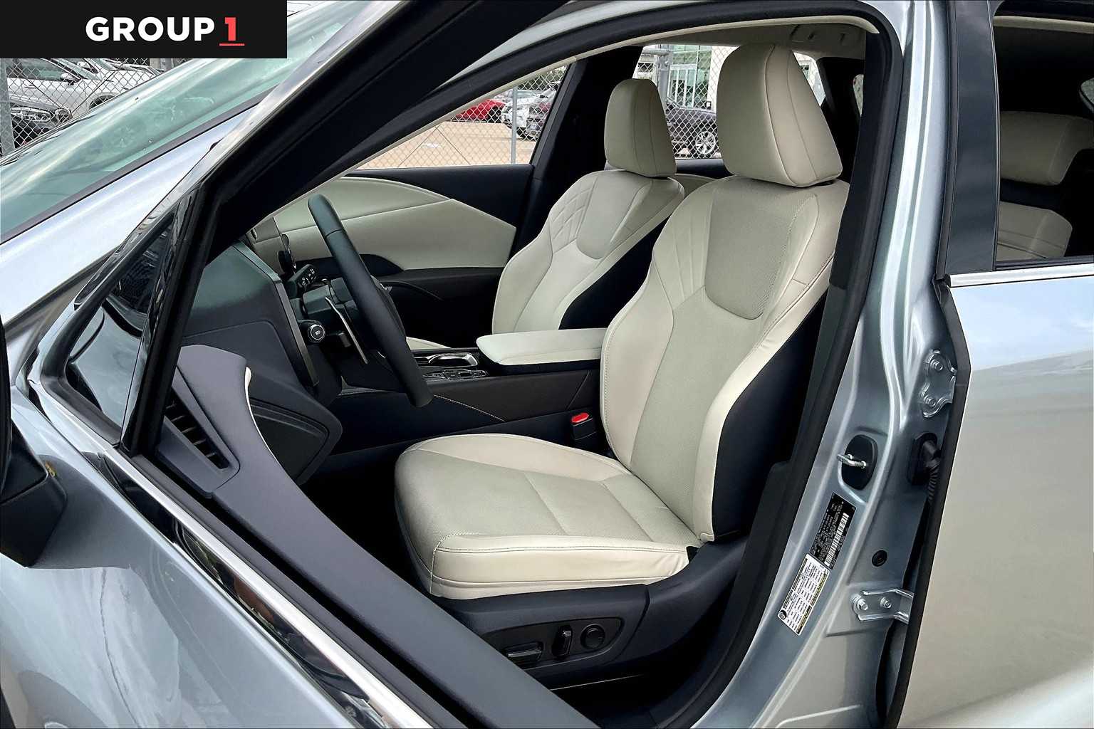 2024 Lexus RX 350 photo 6