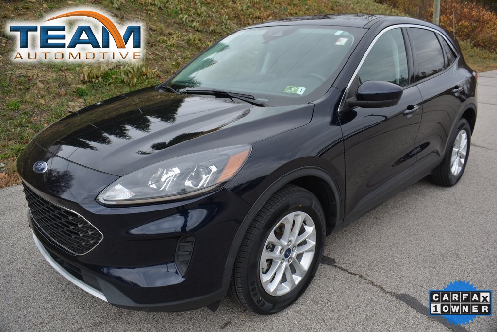 2021 Ford Escape SE's photo