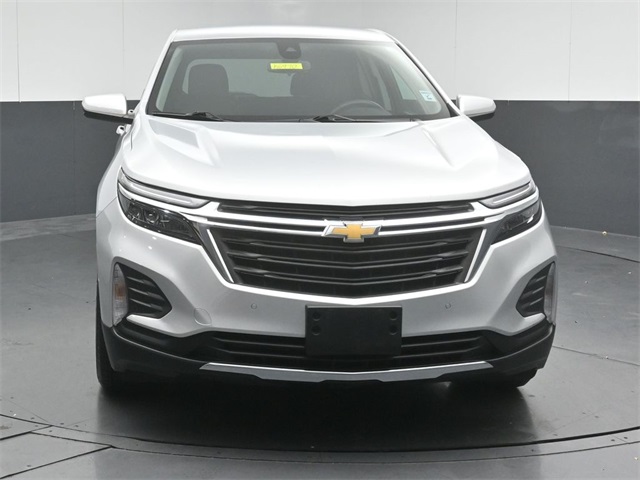 2022 Chevrolet Equinox LT photo 2