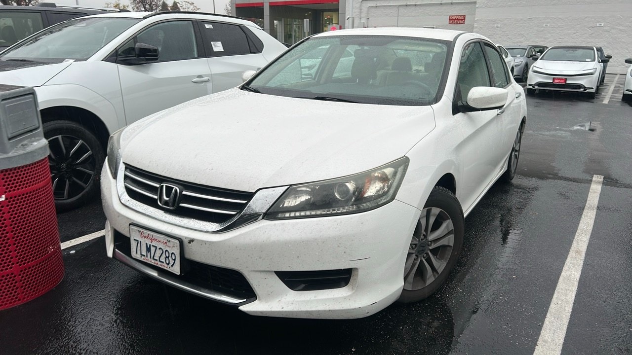 2015 Honda Accord LX's photo