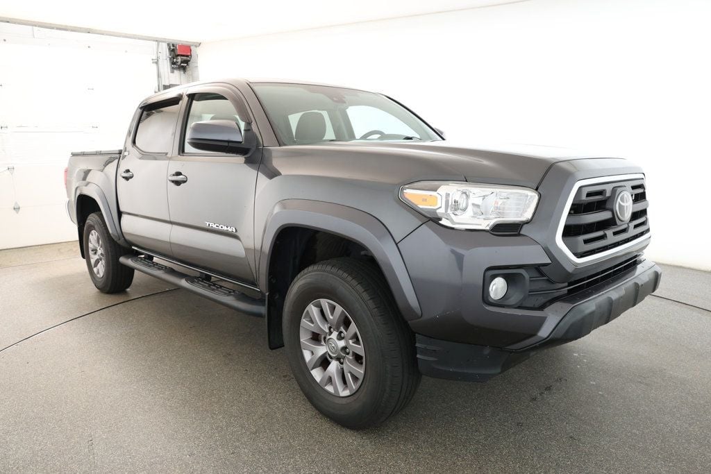 2019 Toyota Tacoma SR5 photo 3