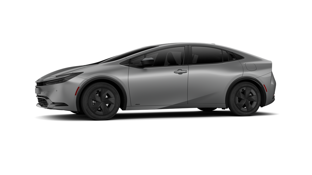 2025 Toyota Prius LE photo 3