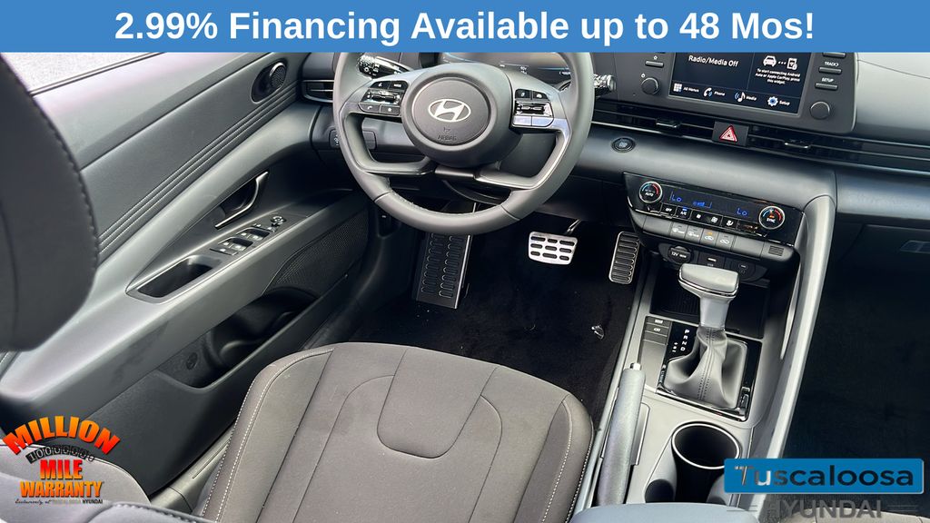 2025 Hyundai Elantra SEL Sport photo 24