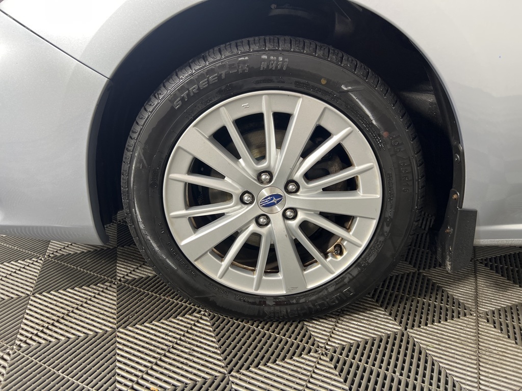 2018 Subaru Impreza 2.0i Premium photo 13