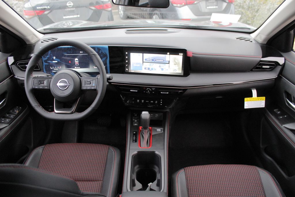 2025 Nissan Kicks SR photo 13