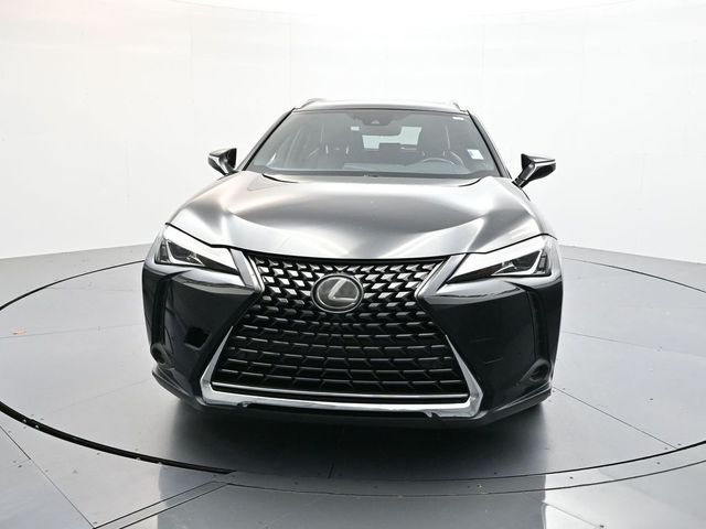 2020 Lexus UX 200 Premium photo 2