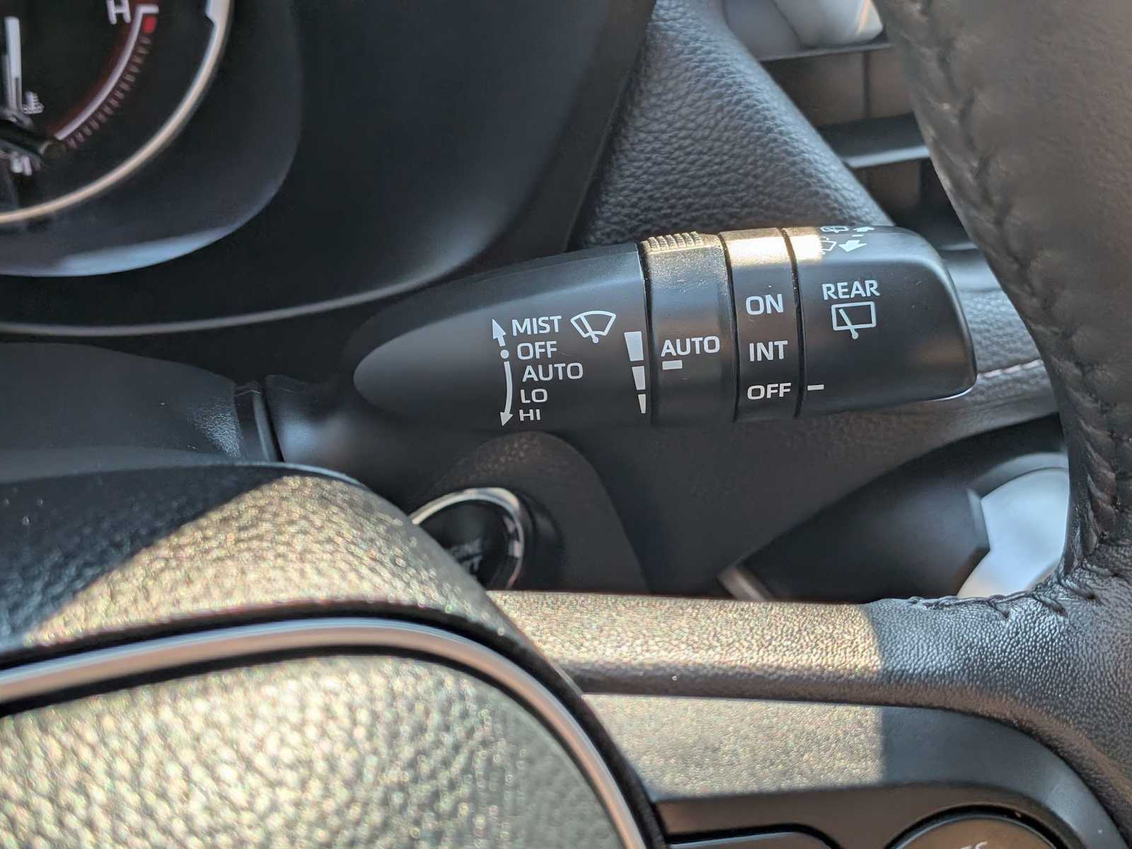 2024 Toyota RAV4 XLE photo 25