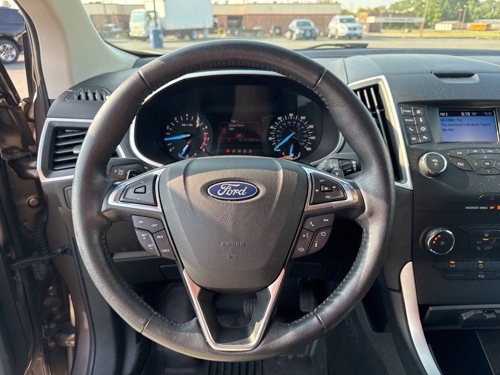 2019 Ford Edge SEL photo 32