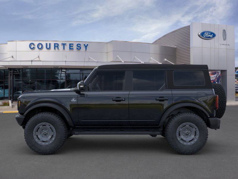 2024 Ford Bronco Outer Banks photo 3