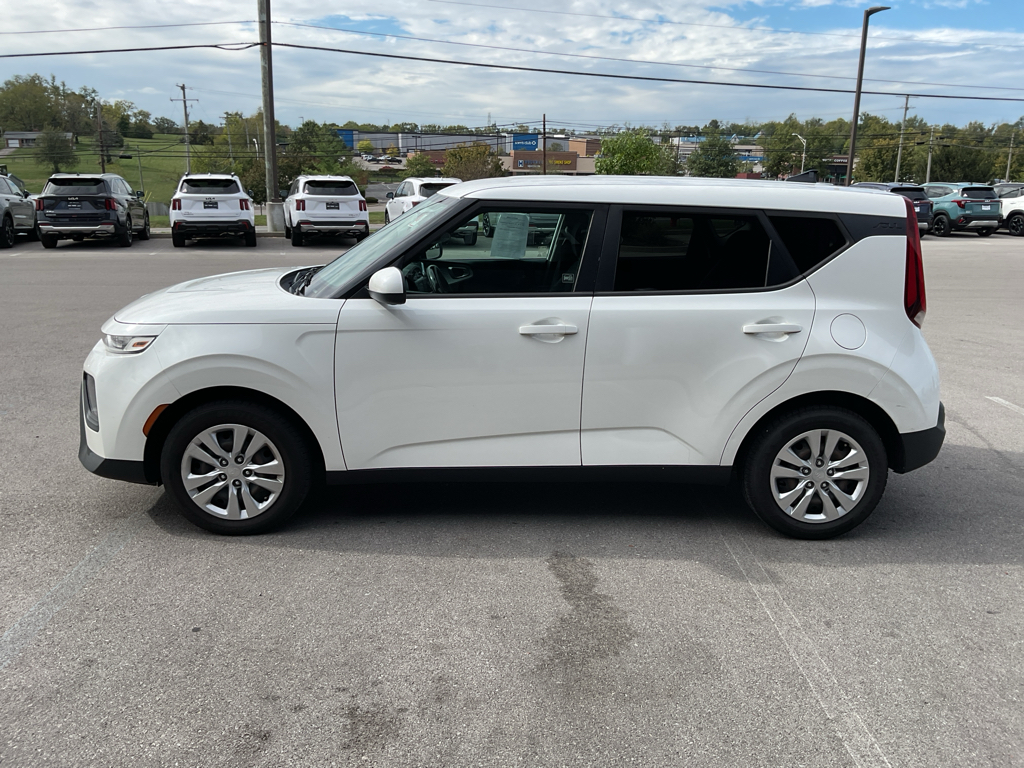 2020 Kia Soul LX photo 2