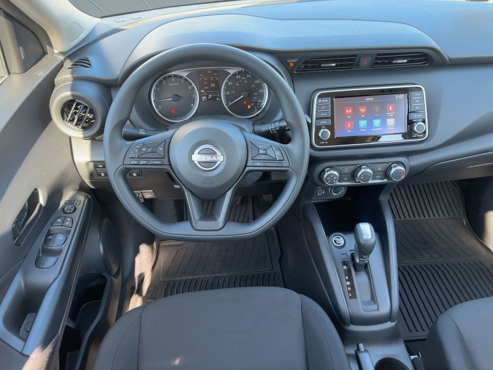 2025 Nissan Kicks Play S photo 23