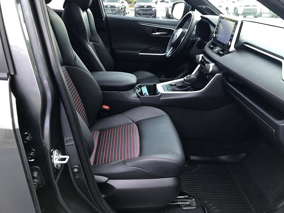 2022 Toyota RAV4 Prime XSE photo 14