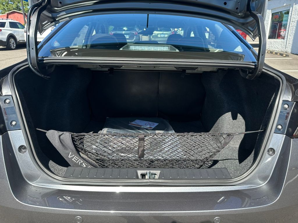 2025 Nissan Versa 1.6 S photo 26