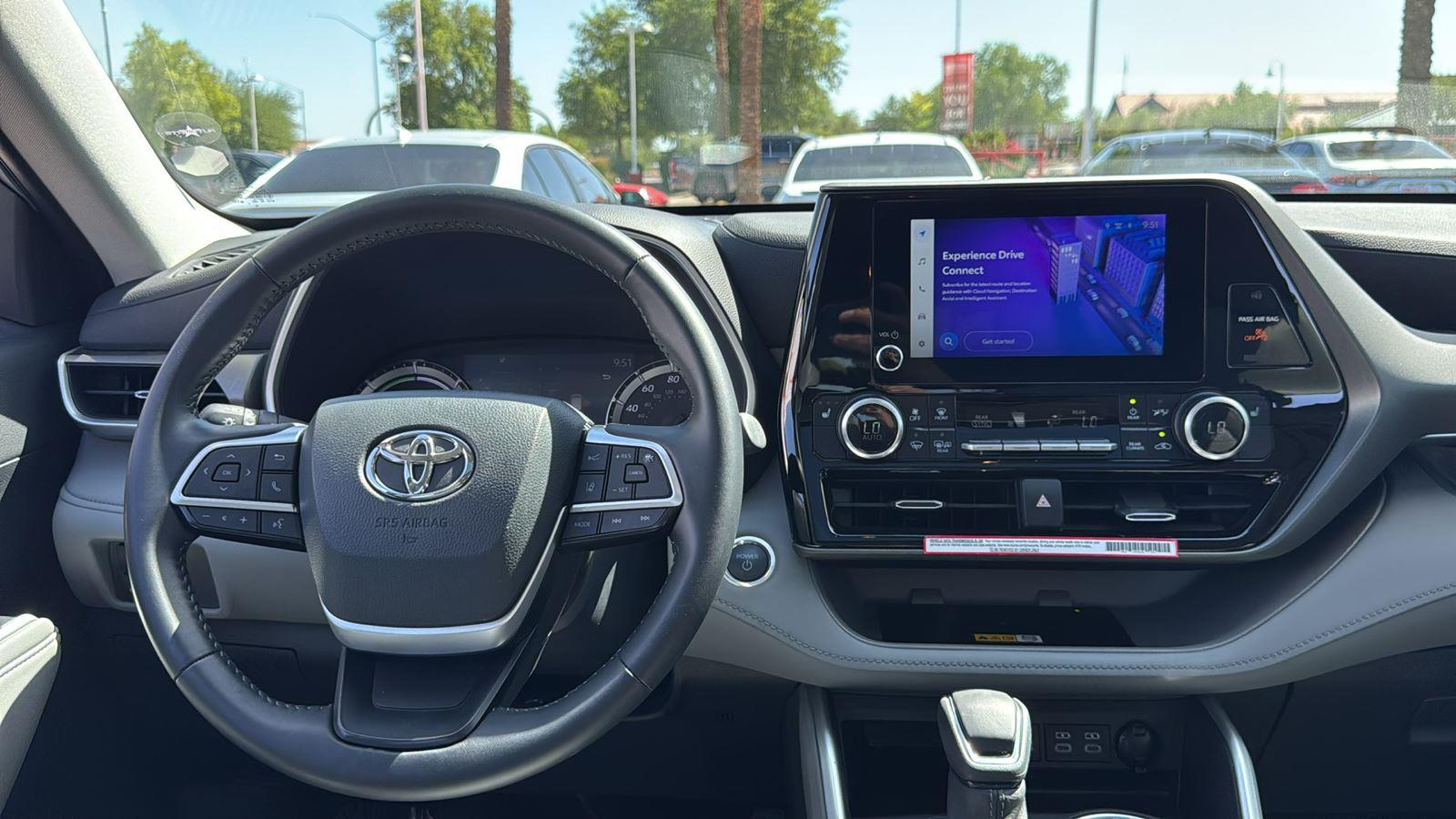2024 Toyota Highlander Hybrid XLE photo 10