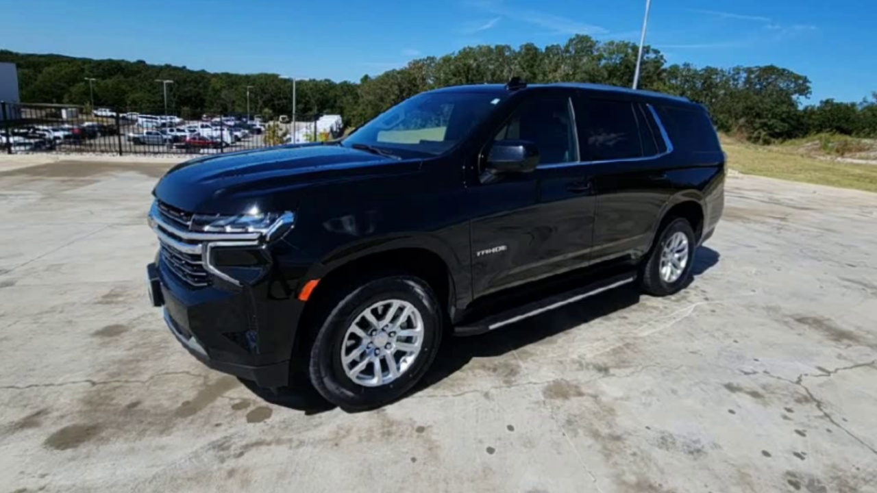 2024 Chevrolet Tahoe LT photo 32