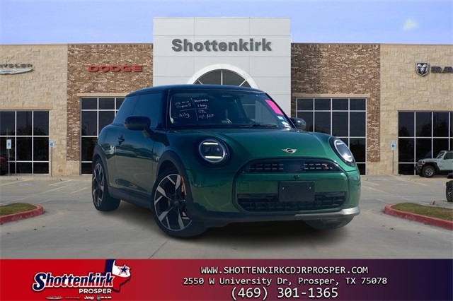 2025 MINI Hardtop 2 Door S's photo