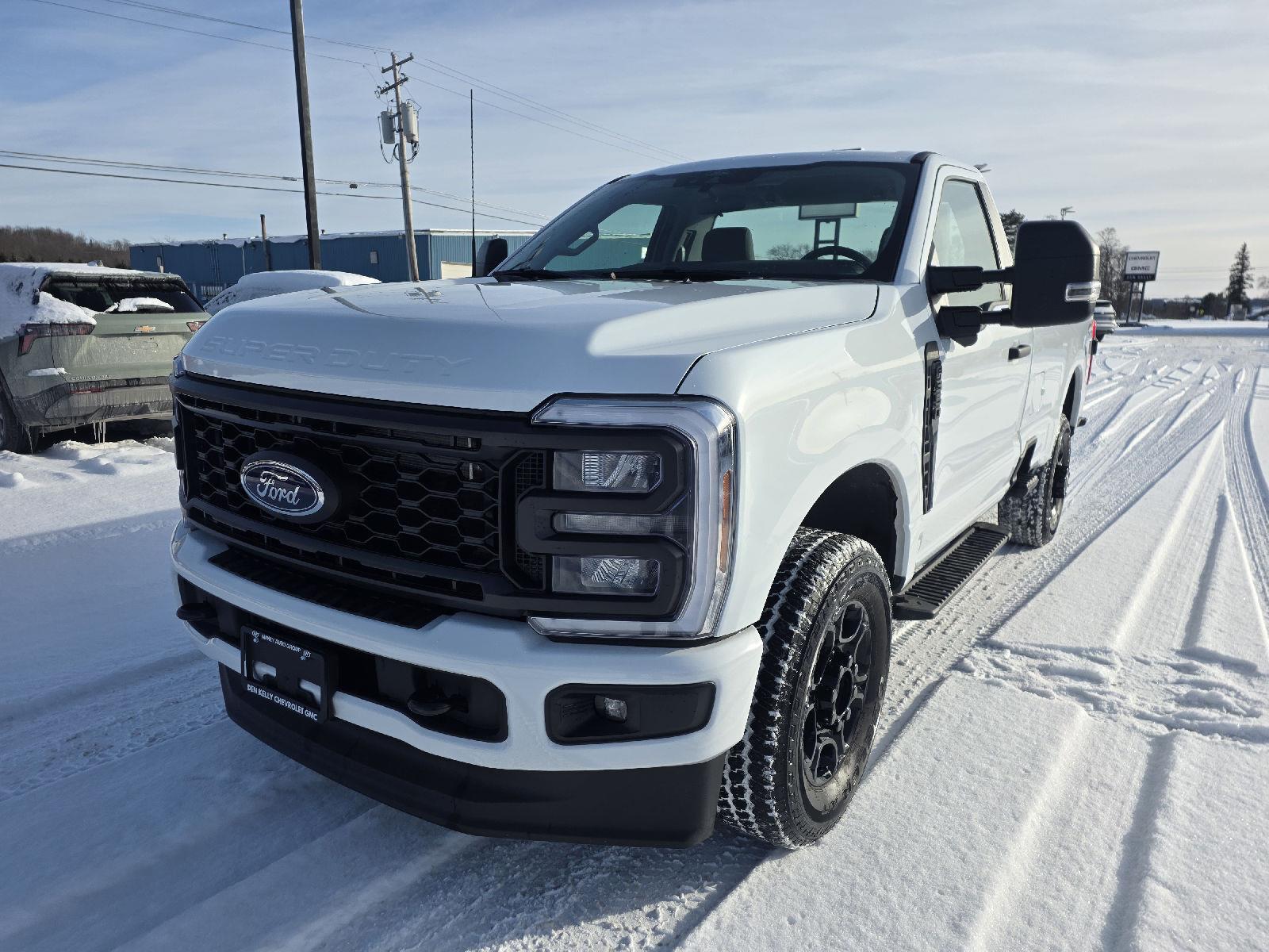 2026 Ford F-350 Super Duty XL's photo