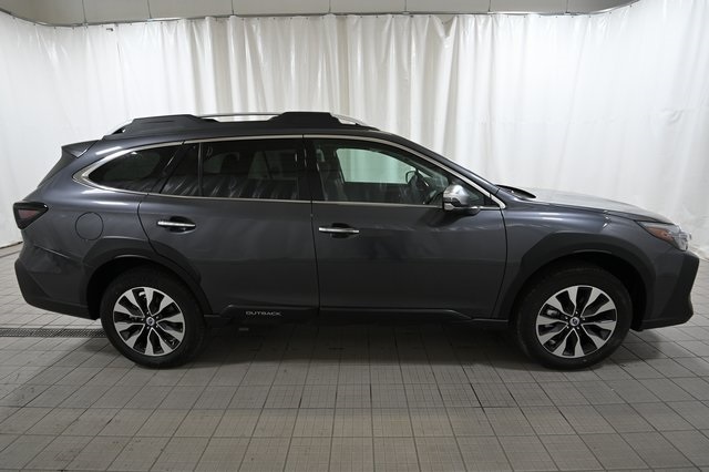 2025 Subaru Outback Touring photo 11