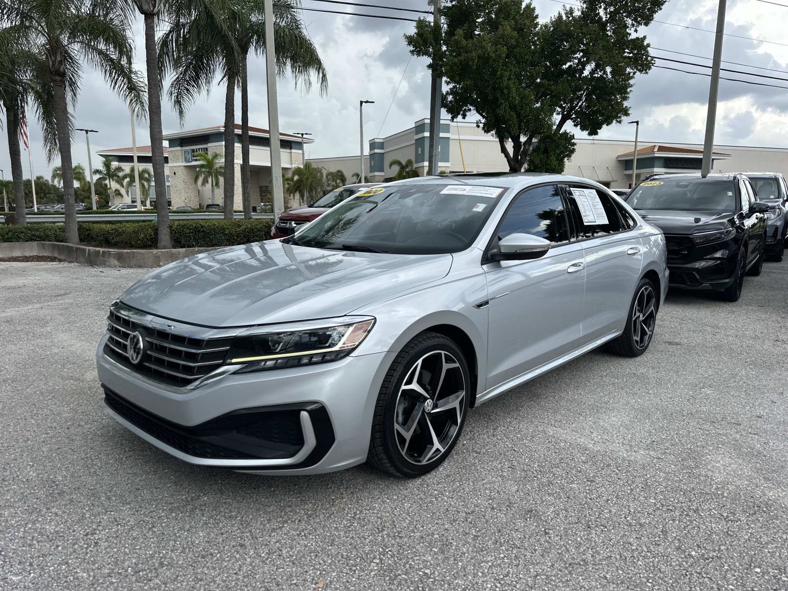2020 Volkswagen Passat 2.0T R-Line photo 6