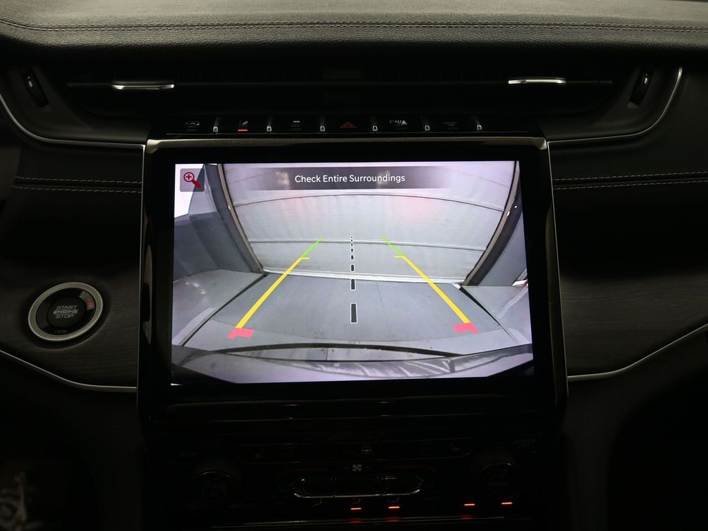 2021 Jeep Grand Cherokee Limited photo 3