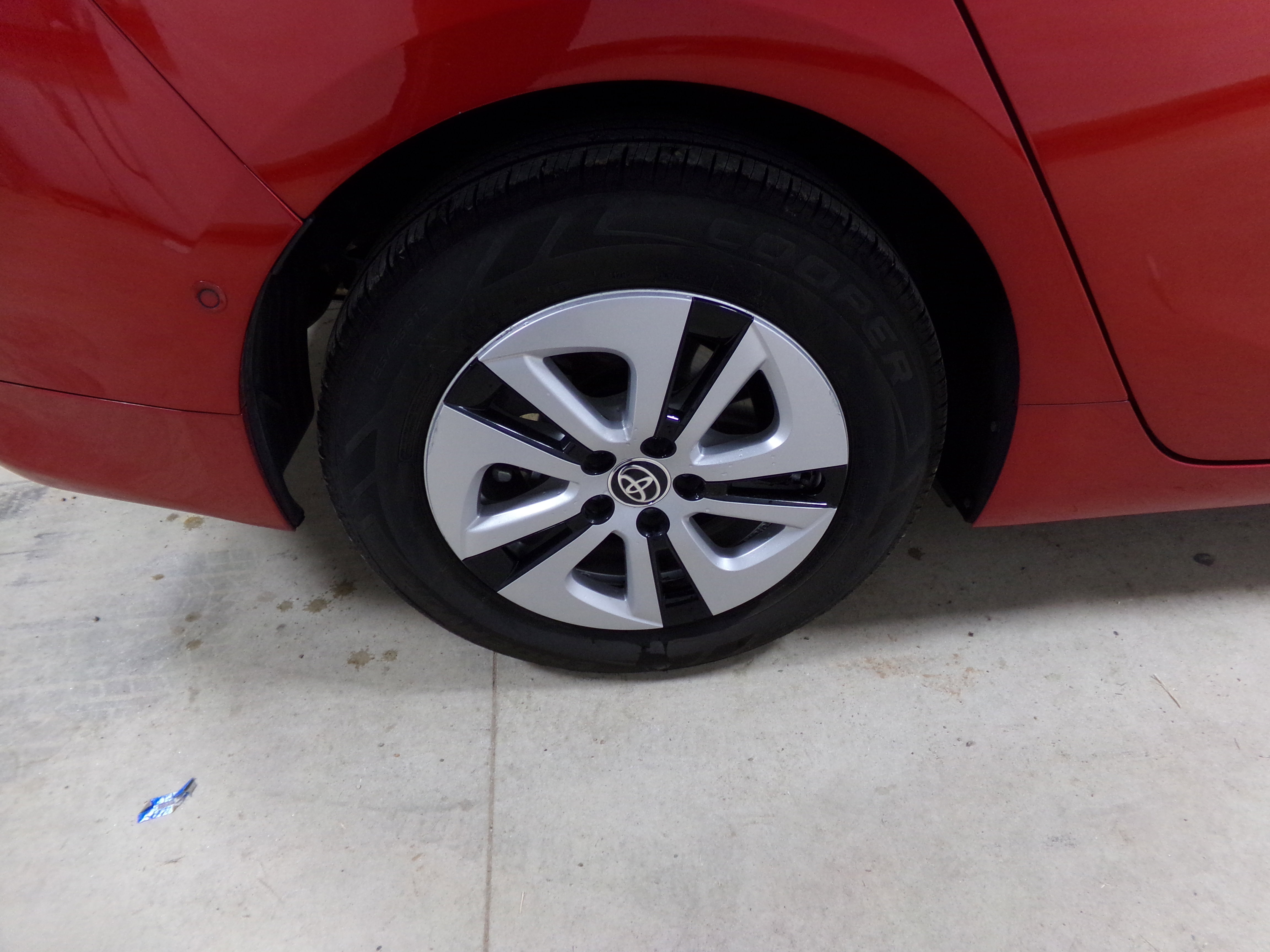 2018 Toyota Prius Two photo 16