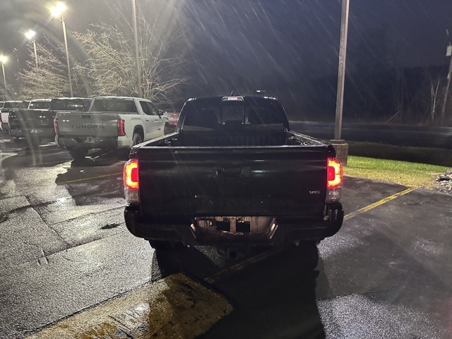 2021 Toyota Tacoma TRD Off-Road photo 4