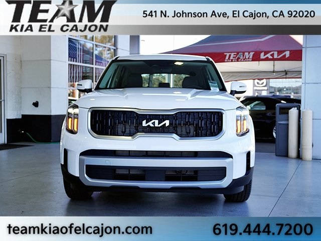 2025 Kia Telluride LX photo 4